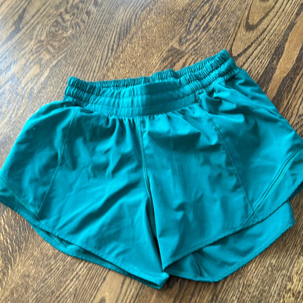 Lululemon size 6 tall